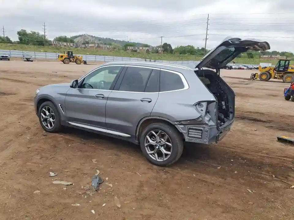 5UX53DP09R9V84688 2024 BMW X3-1