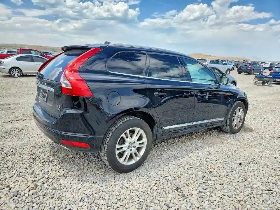 YV4612RM5F2734054 2015 VOLVO XC60-2