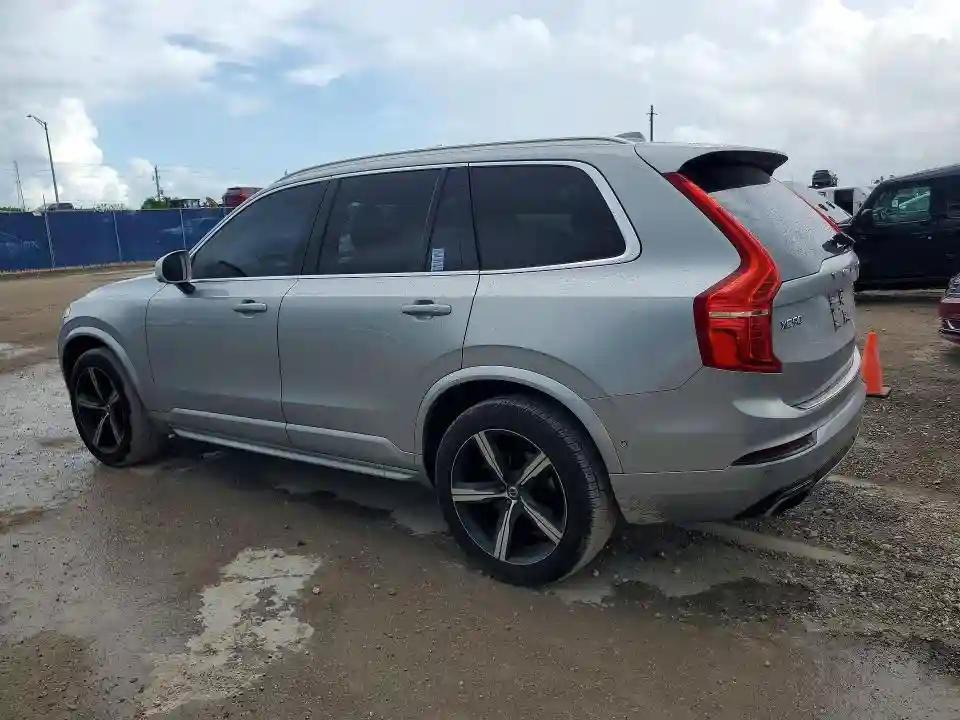 YV4102KM7J1199640 2018 VOLVO XC90-1