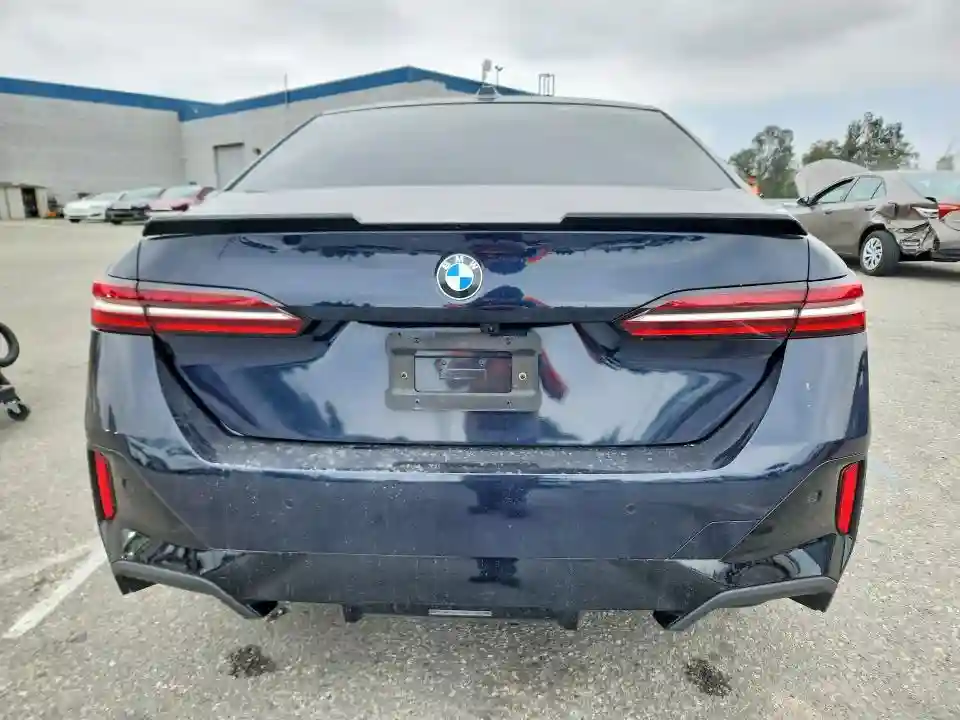 WBA53FJ05RCP81119 2024 BMW 5 SERIES-5