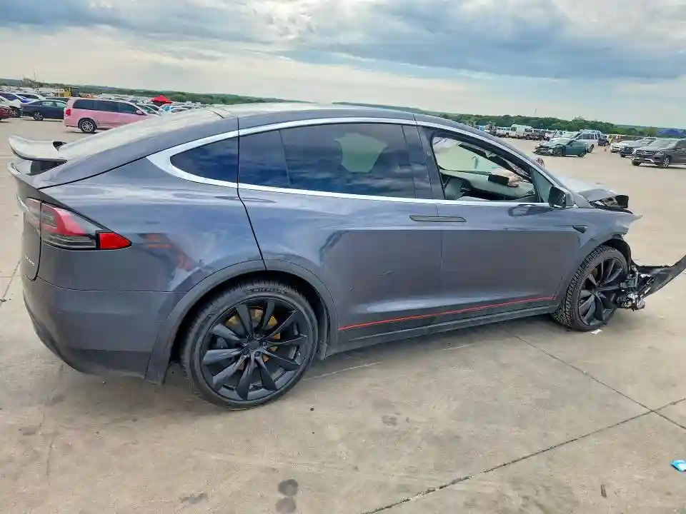 5YJXCBE28MF323229 2021 TESLA MODEL X-2