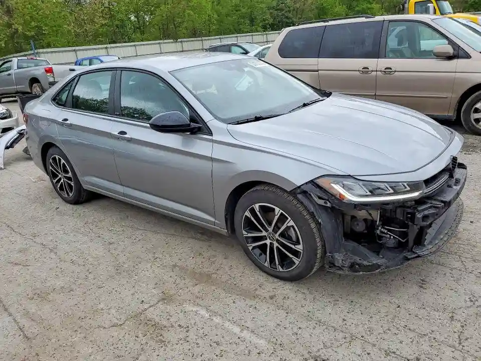 3VWBX7BU2SM042633 2025 VOLKSWAGEN JETTA-3