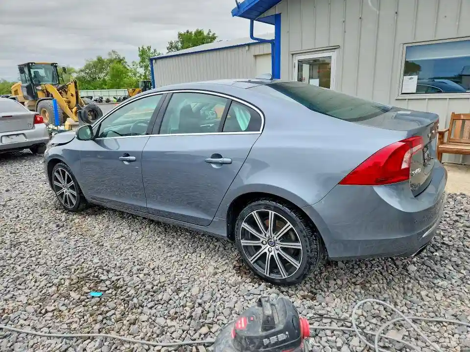 LYV612TM1GB107718 2016 VOLVO S60-1
