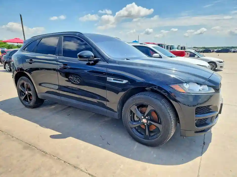 SADCJ2FX7JA321723 2018 JAGUAR F-PACE-3