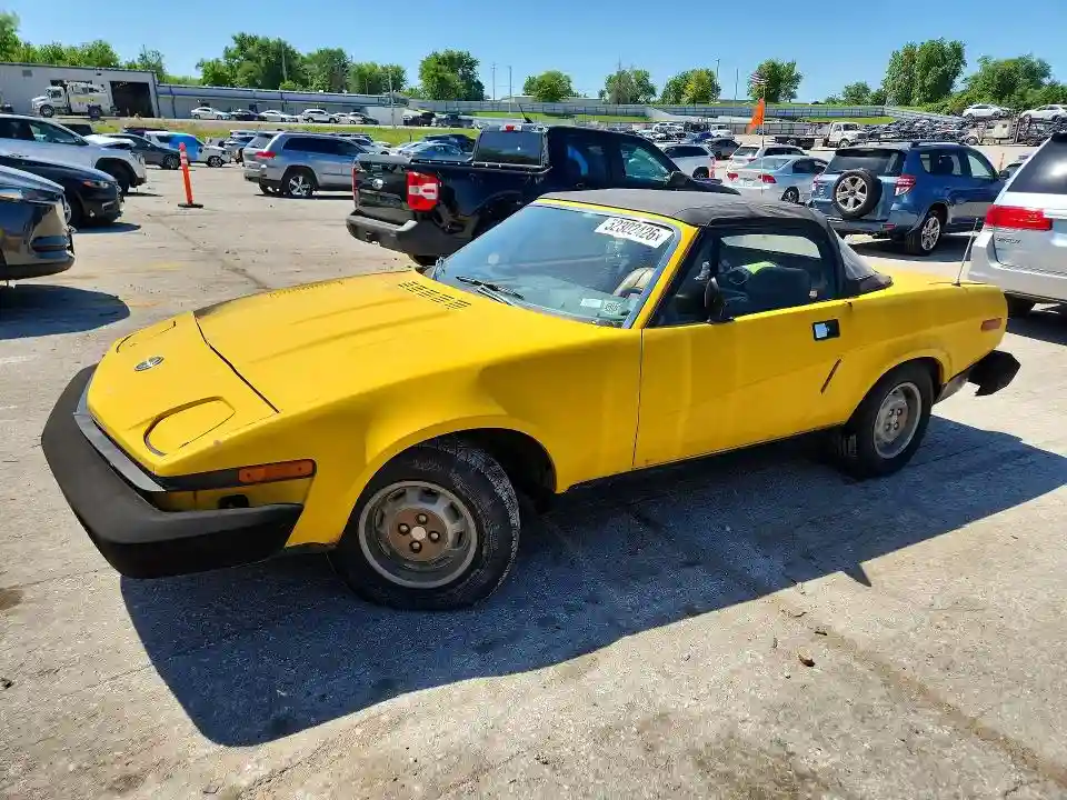 TPVDJ8AT202367 1980 TRIUMPH CAR TR 7-0