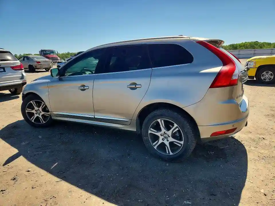 YV4902RK6F2651764 2015 VOLVO XC60-1