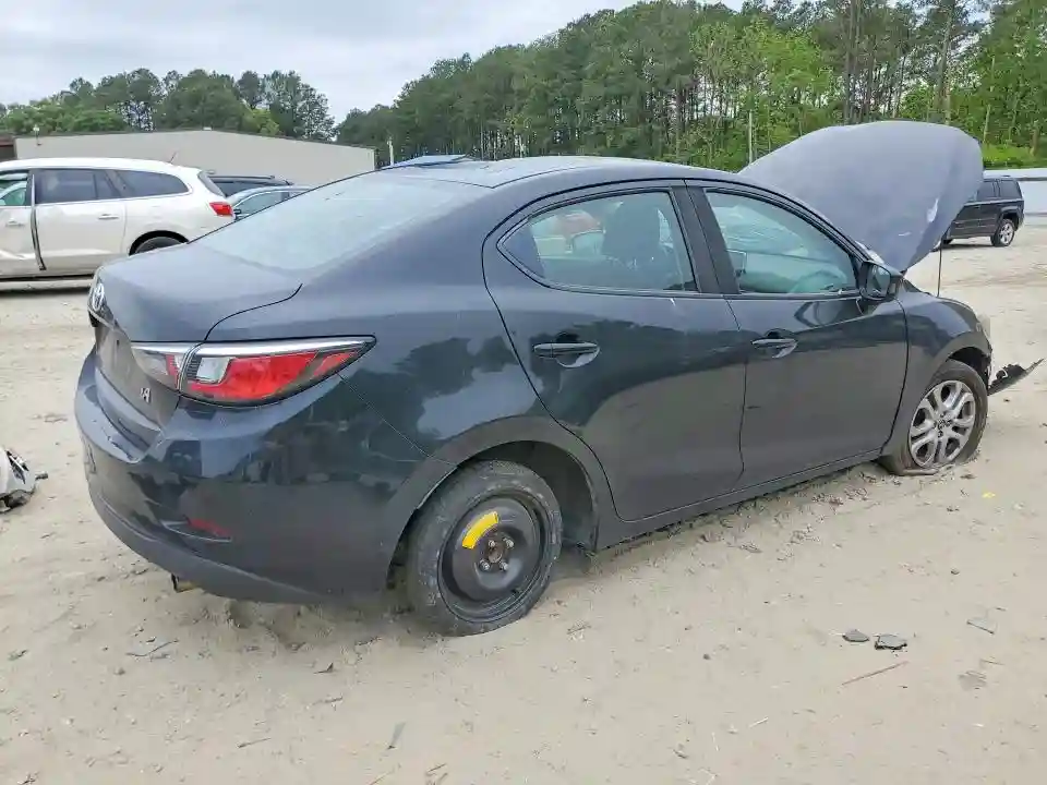 3MYDLBYV3HY182980 2017 TOYOTA YARIS-2