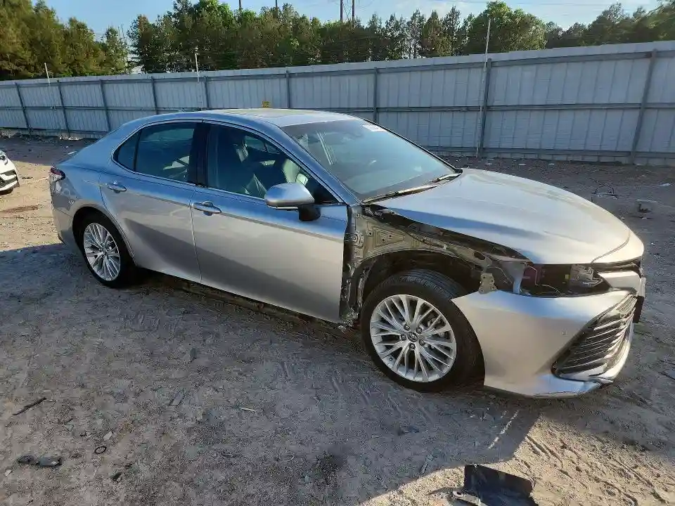 4T1B21HK4JU001141 2018 TOYOTA CAMRY SOLA-3