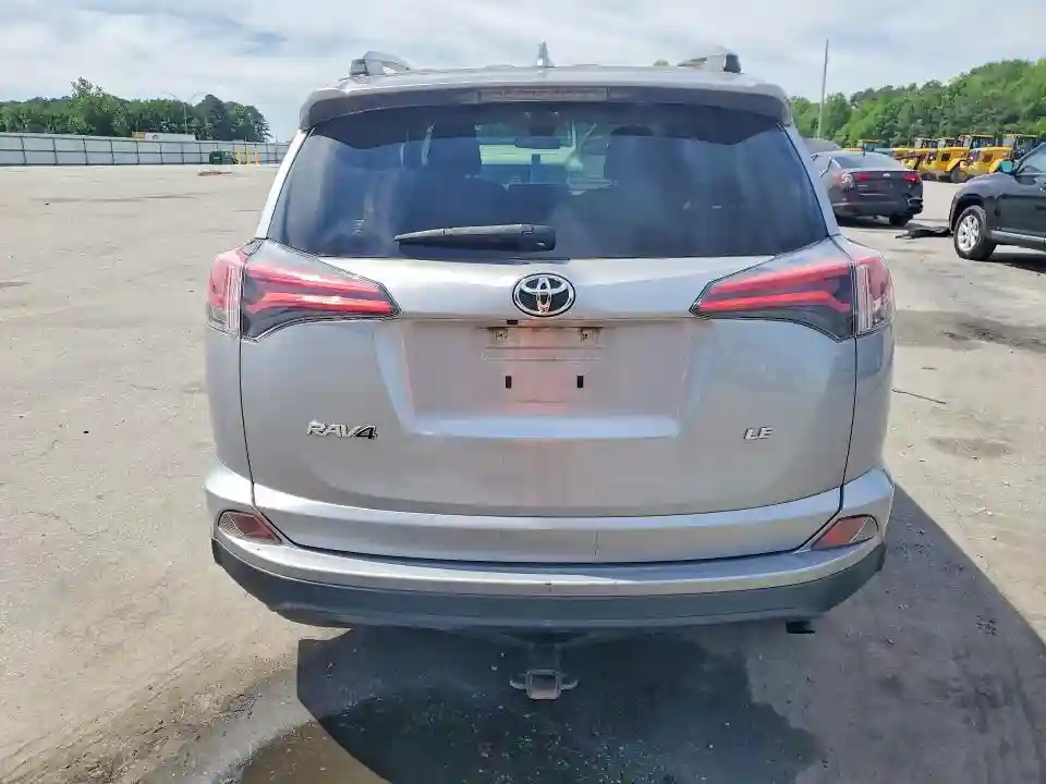 JTMZFREV7JD127319 2018 TOYOTA RAV4-5