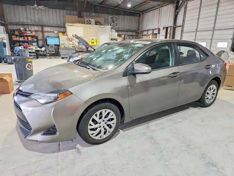 2T1BURHE4JC109733 2018 TOYOTA COROLLA-0