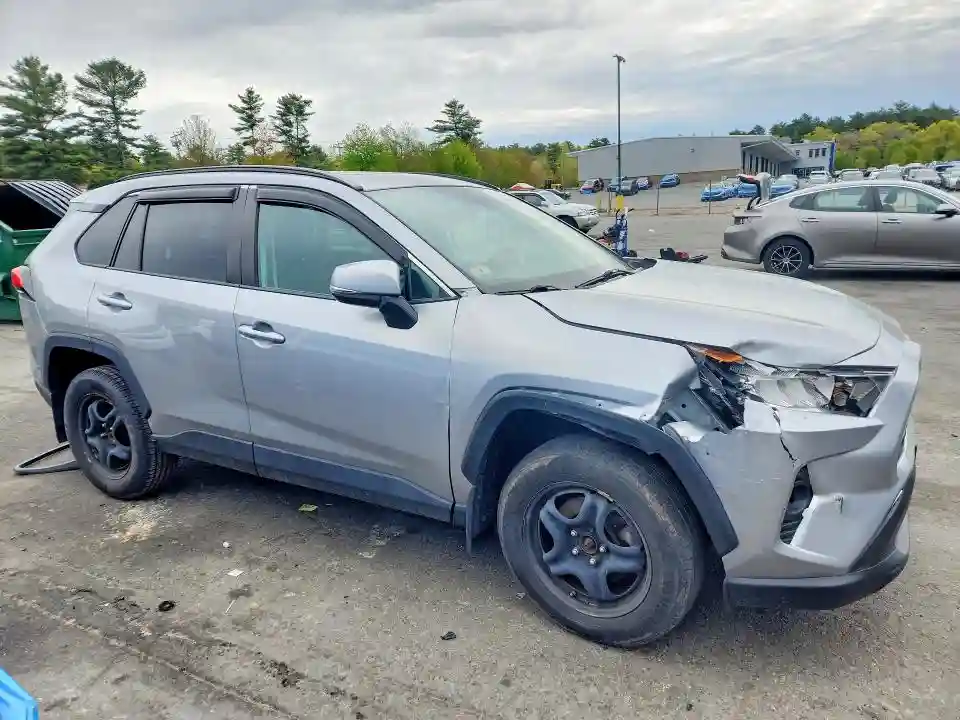 2T3P1RFV3MC200683 2021 TOYOTA RAV4-3