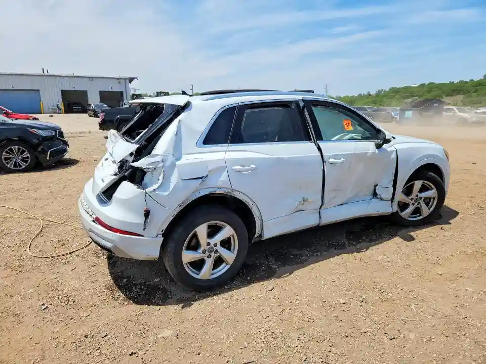 WA1AECF32K1088310 2019 AUDI Q3-2