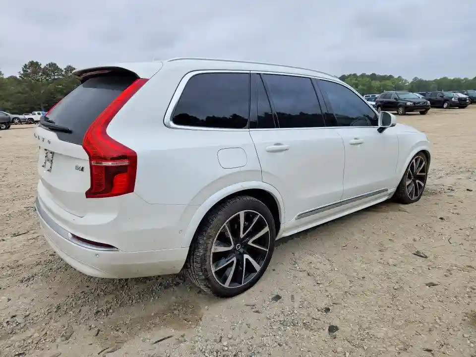 YV4062PF0R1179343 2024 VOLVO XC90-2