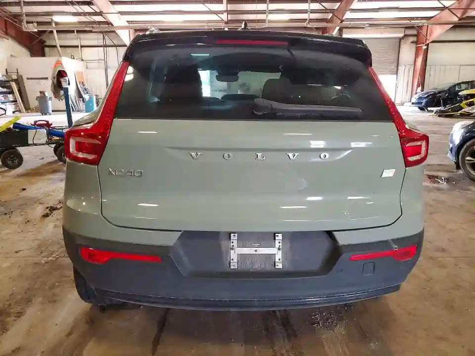 YV4ER3XM5R2248085 2024 VOLVO XC40-5