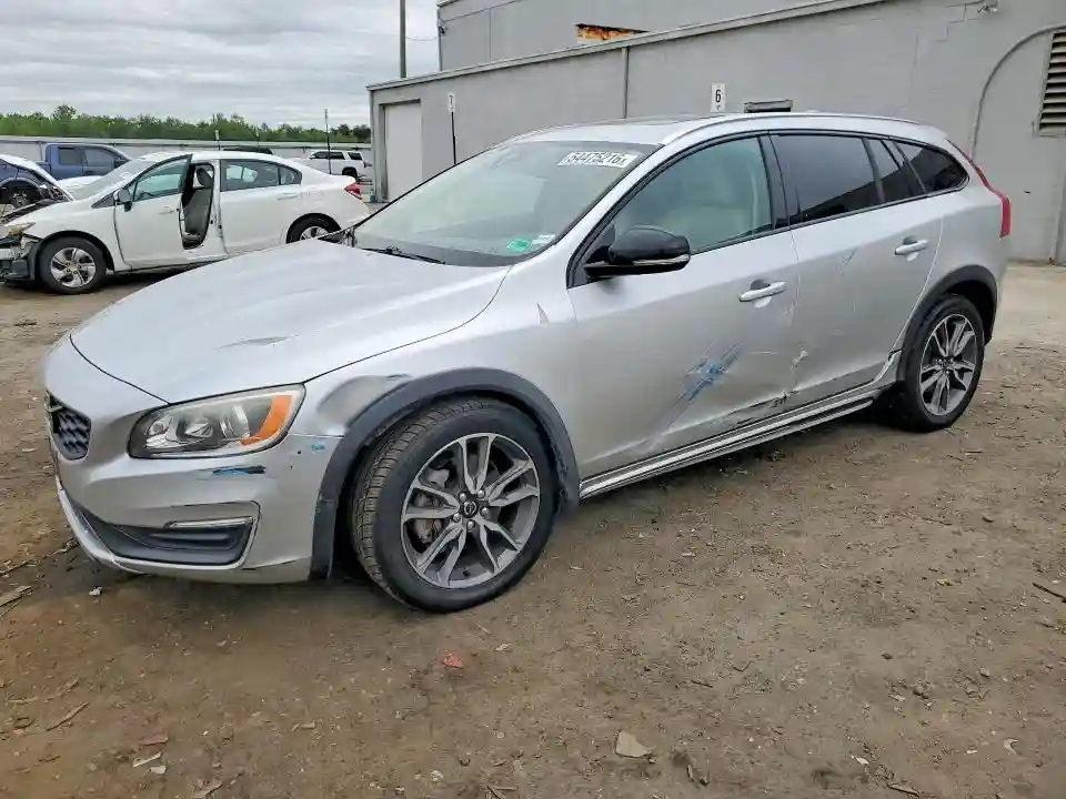 YV4612HK5F1001363 2015 VOLVO V60-0