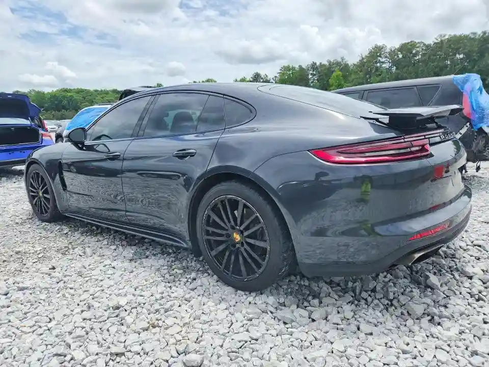 WP0AA2A72JL115885 2018 PORSCHE PANAMERA-1