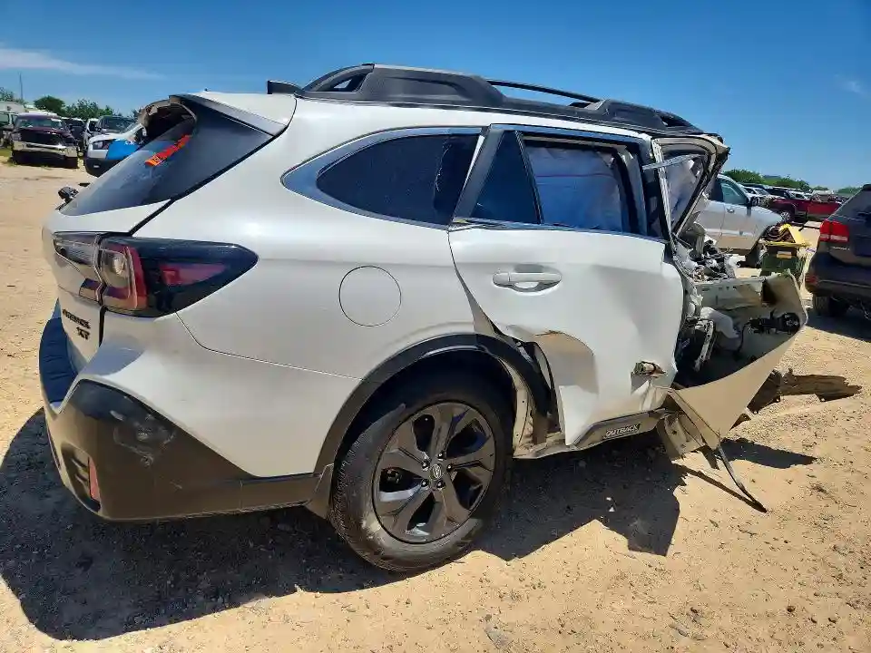 4S4BTGLD5M3137670 2021 SUBARU OUTBACK-2