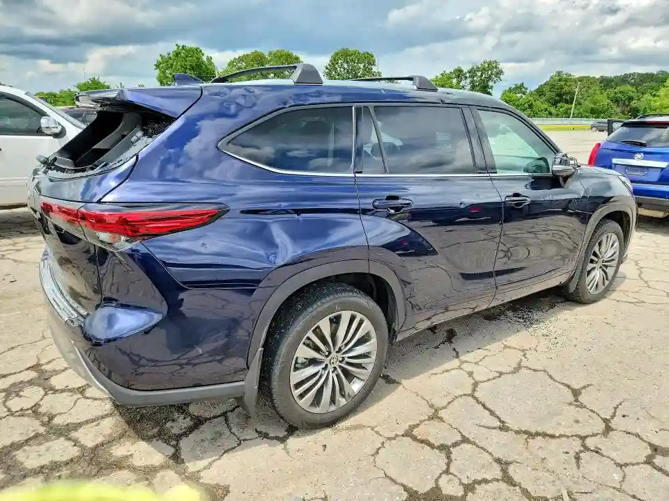 5TDFZRBH1MS104457 2021 TOYOTA HIGHLANDER-2
