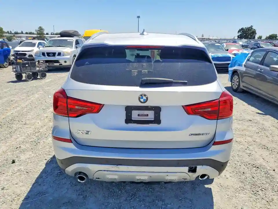 5UXTR7C5XKLF29008 2019 BMW X3-5