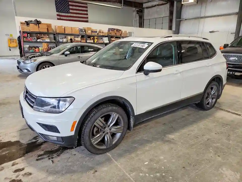 3VV2B7AX9LM058568 2020 VOLKSWAGEN TIGUAN-0
