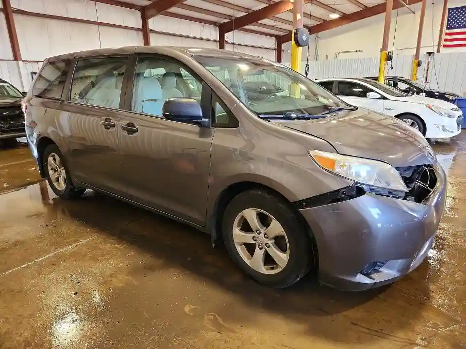 5TDZZ3DC8HS874236 2017 TOYOTA SIENNA-3