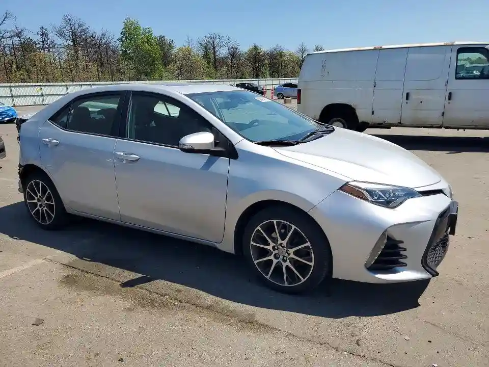 5YFBURHE7HP608794 2017 TOYOTA COROLLA-3