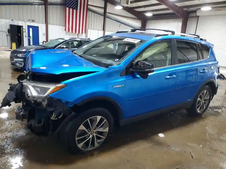 JTMRJREVXJD243161 2018 TOYOTA RAV4-0