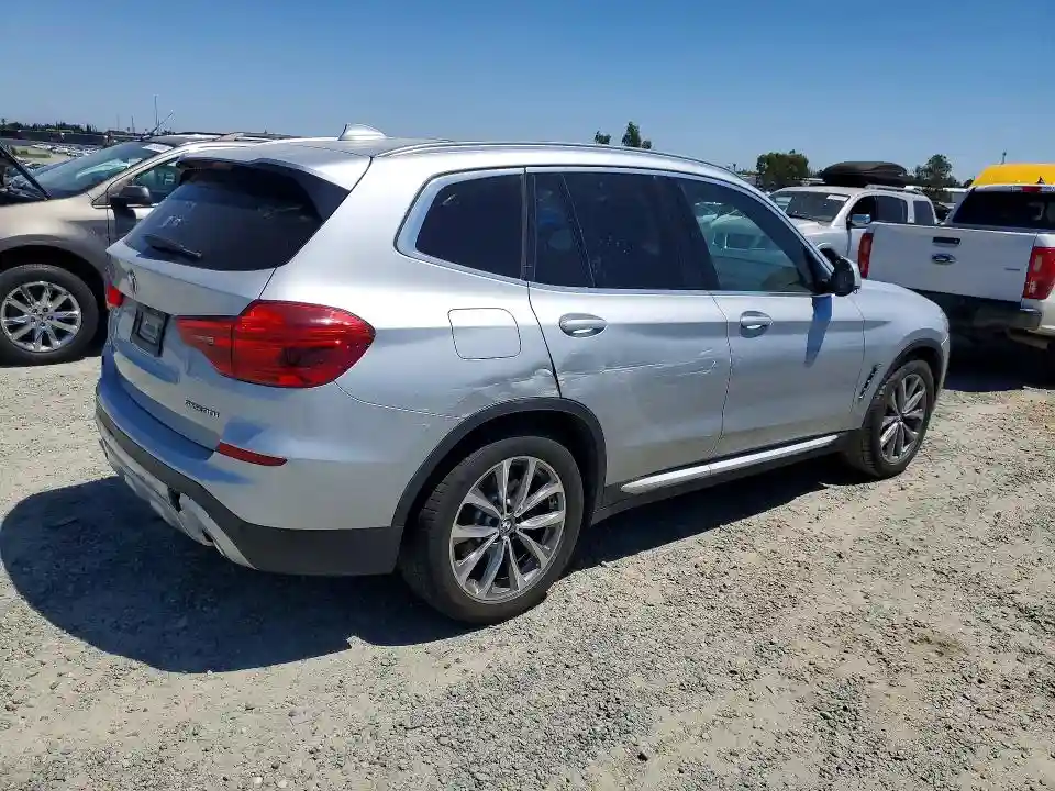 5UXTR7C5XKLF29008 2019 BMW X3-2