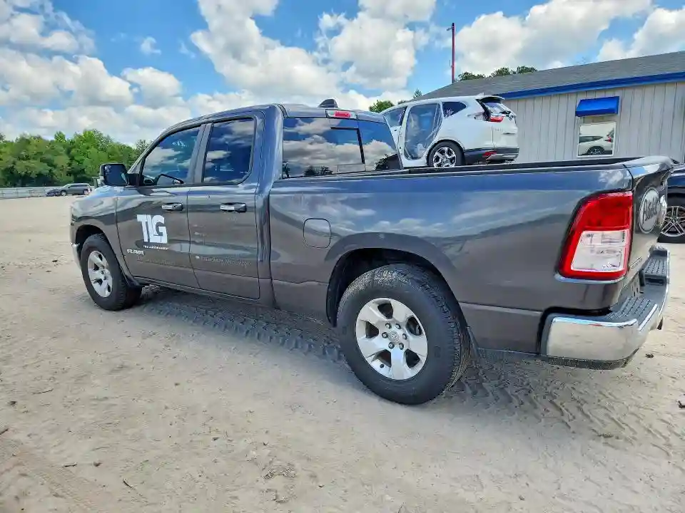 1C6RREBT5KN763405 2019 RAM 1500-1