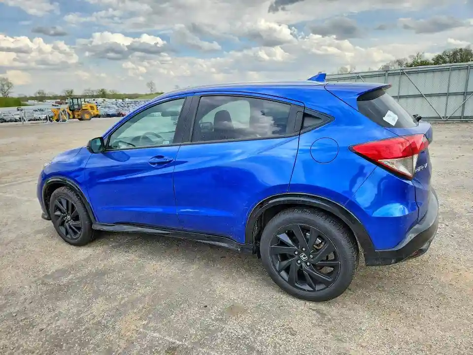 3CZRU6H17NM743197 2022 HONDA HR-V-1