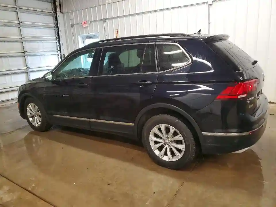 3VV2B7AX8JM145004 2018 VOLKSWAGEN TIGUAN-1