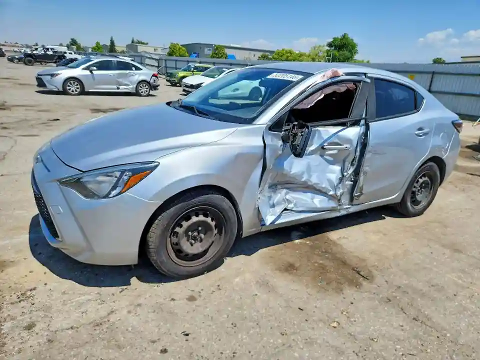 3MYDLBYV4KY519129 2019 TOYOTA YARIS-0