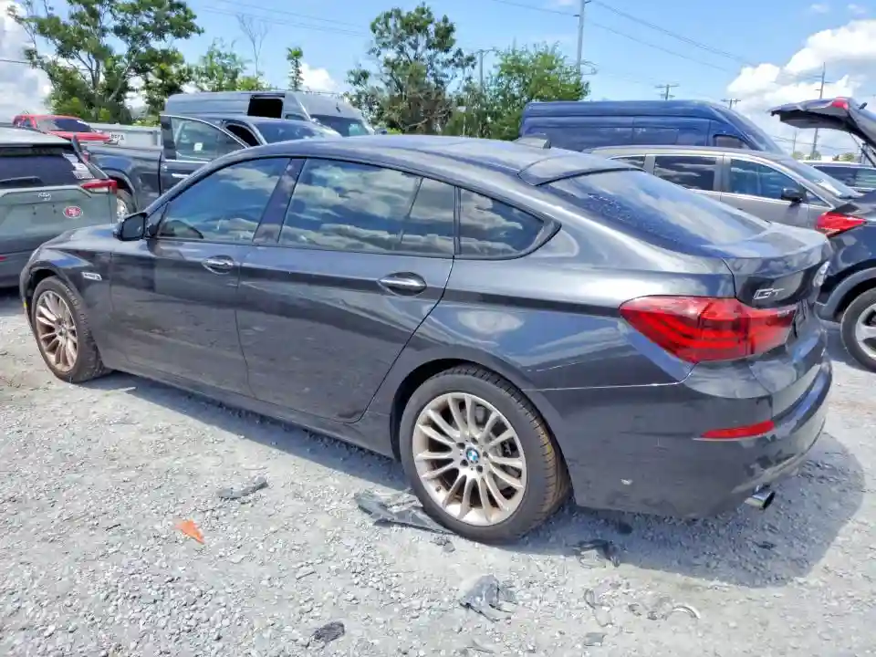 WBA5M2C32HG499346 2017 BMW 5 SERIES-1