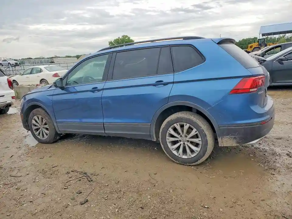 3VV1B7AX7JM108621 2018 VOLKSWAGEN TIGUAN-1