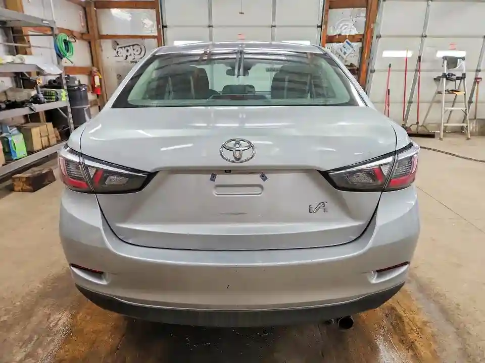 3MYDLBYV9JY321760 2018 TOYOTA YARIS-5