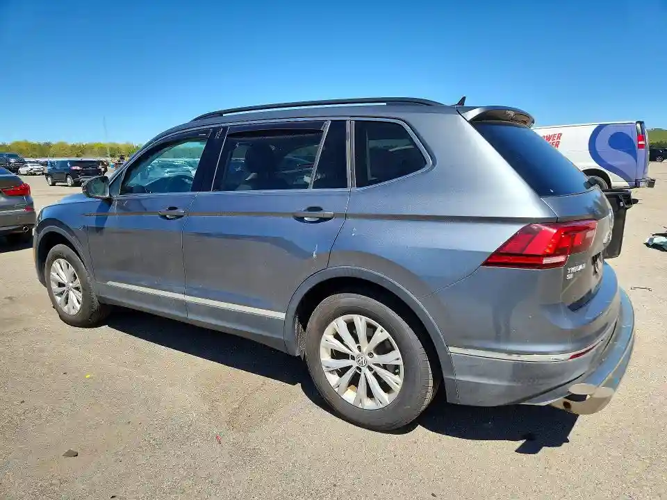 3VV2B7AX7JM162652 2018 VOLKSWAGEN TIGUAN-1