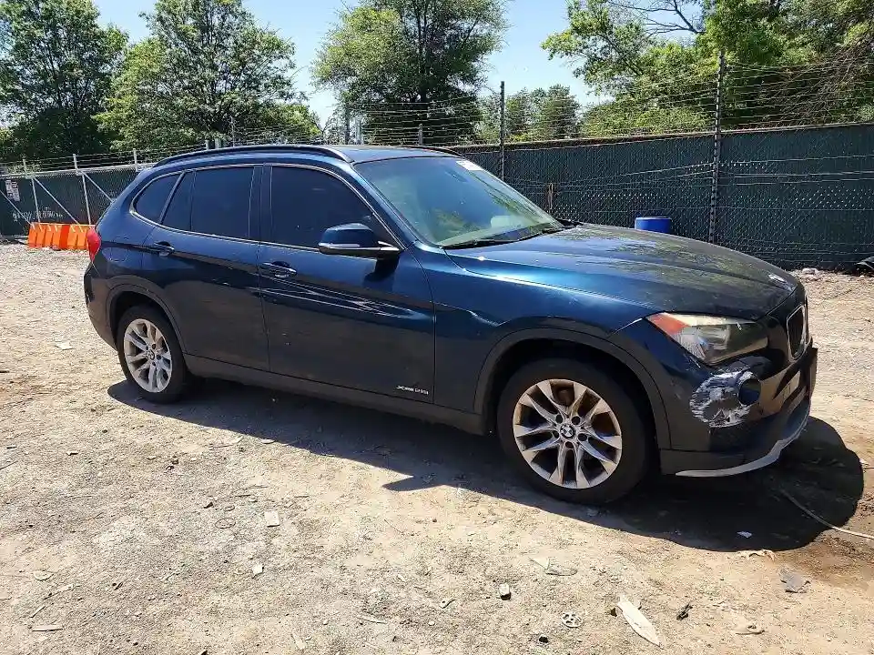WBAVL1C59FVY28941 2015 BMW X1-3