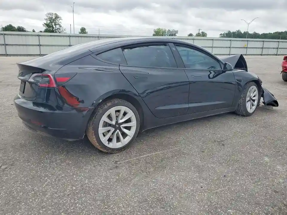 5YJ3E1EA4PF552845 2023 TESLA MODEL 3-2