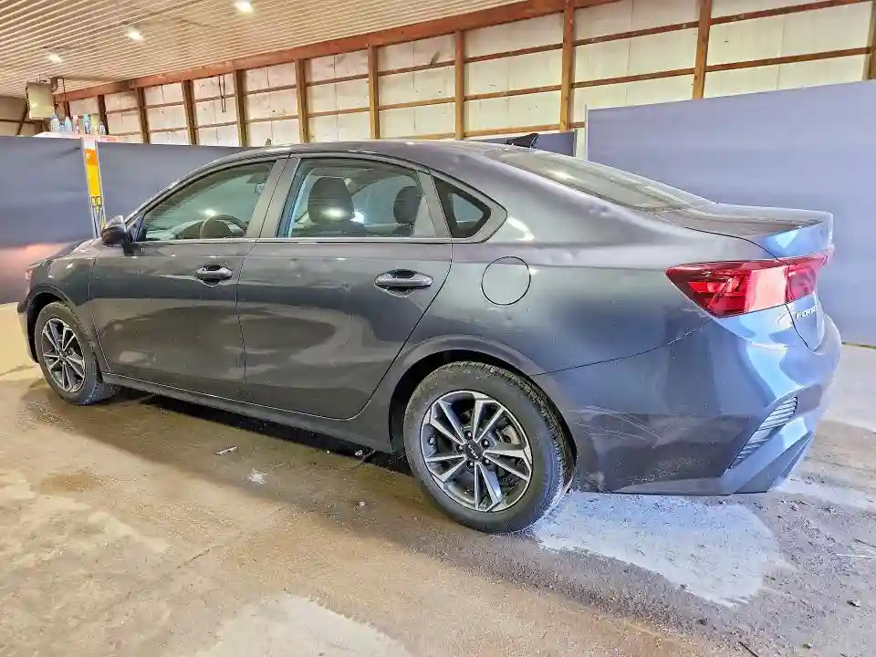 3KPF24ADXRE713750 2024 KIA FORTE-1