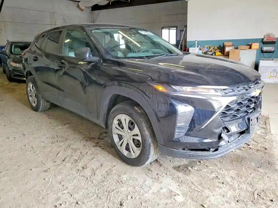 KL77LFE28RC246077 2024 CHEVROLET TRAX-3