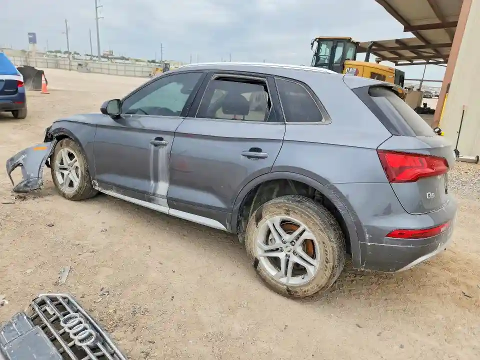 WA1ANAFY0J2095846 2018 AUDI Q5-1