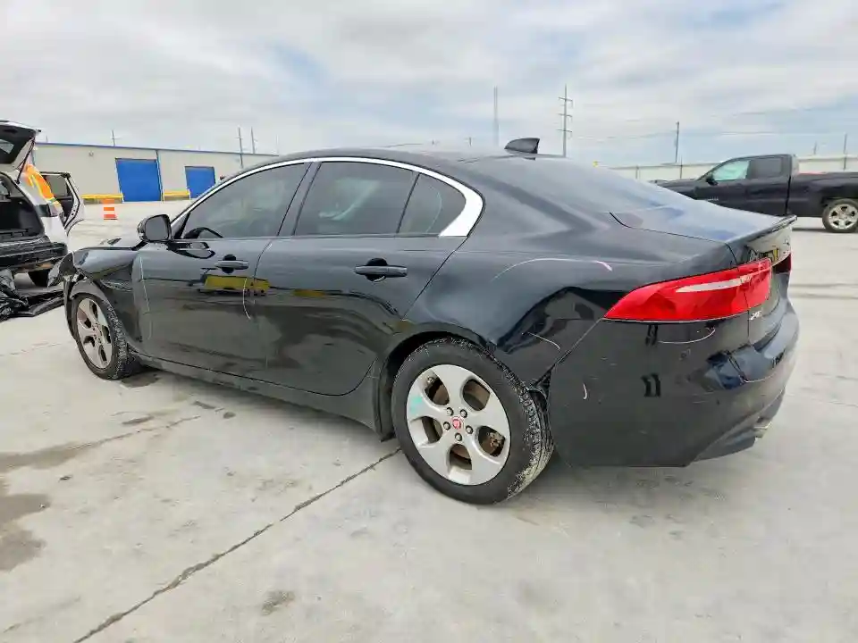 SAJAR4BG3HA973571 2017 JAGUAR XE-1