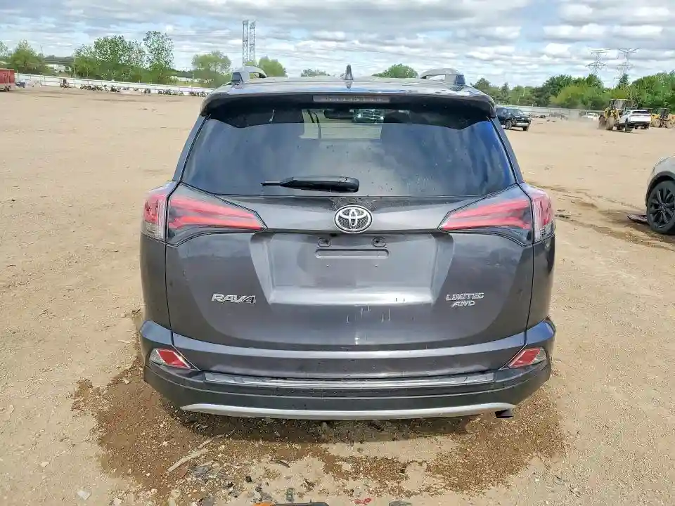 JTMDFREV1JJ228125 2018 TOYOTA RAV4-5