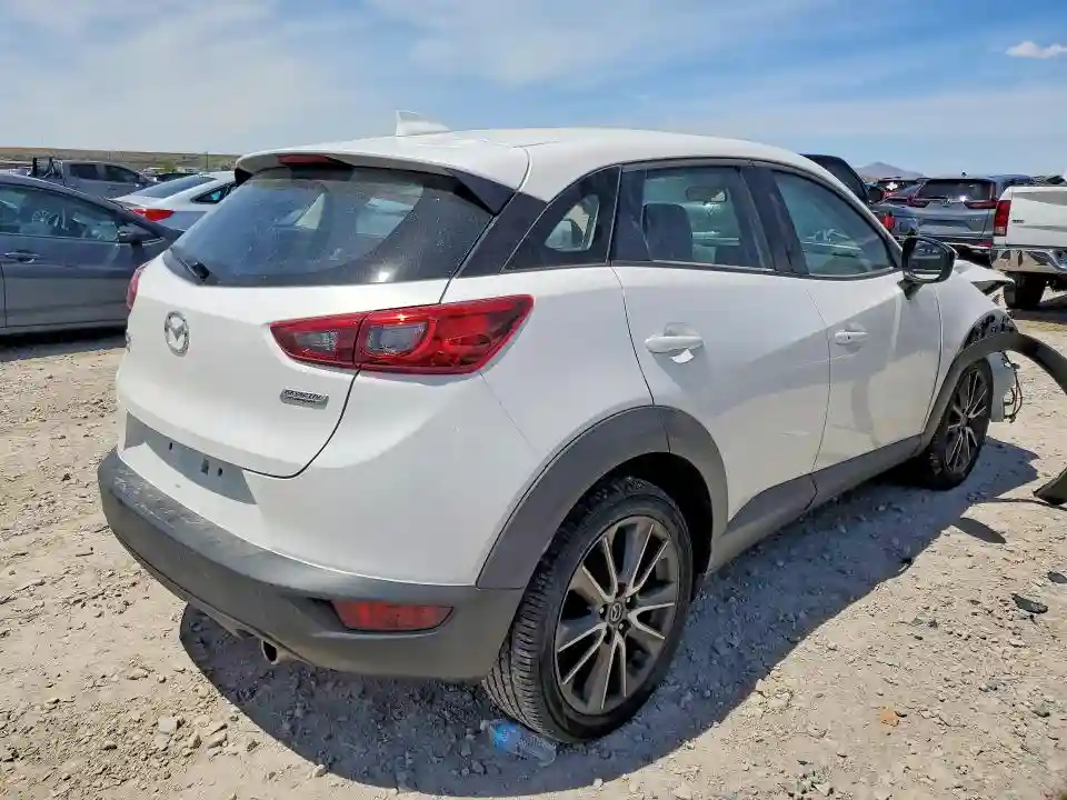 JM1DKFC7XH0165816 2017 MAZDA CX-3-2