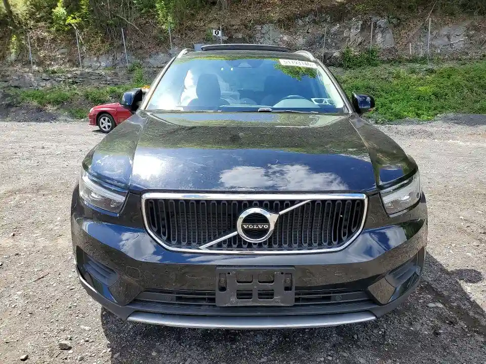 YV4162UKXN2739251 2022 VOLVO XC40-4