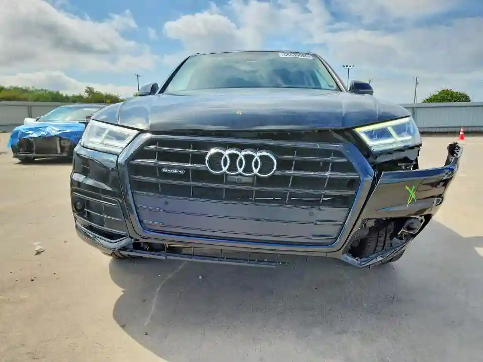WA1CNAFY9K2094415 2019 AUDI Q5-4