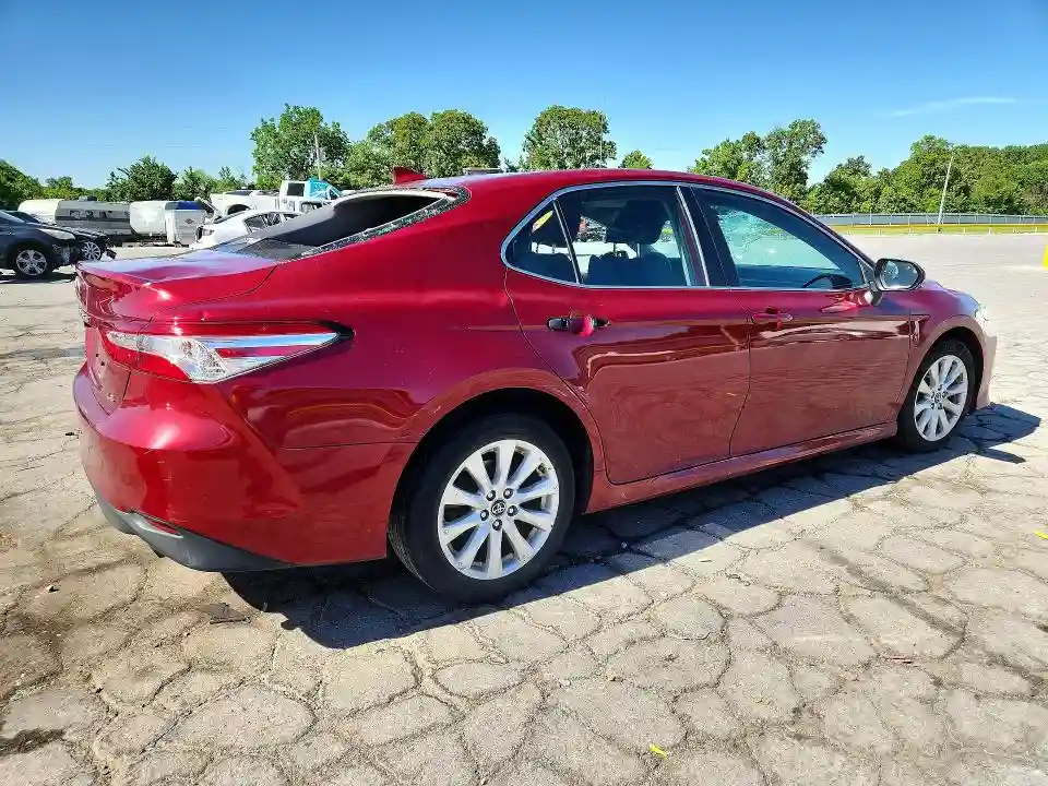 4T1B11HK8KU747922 2019 TOYOTA CAMRY-2