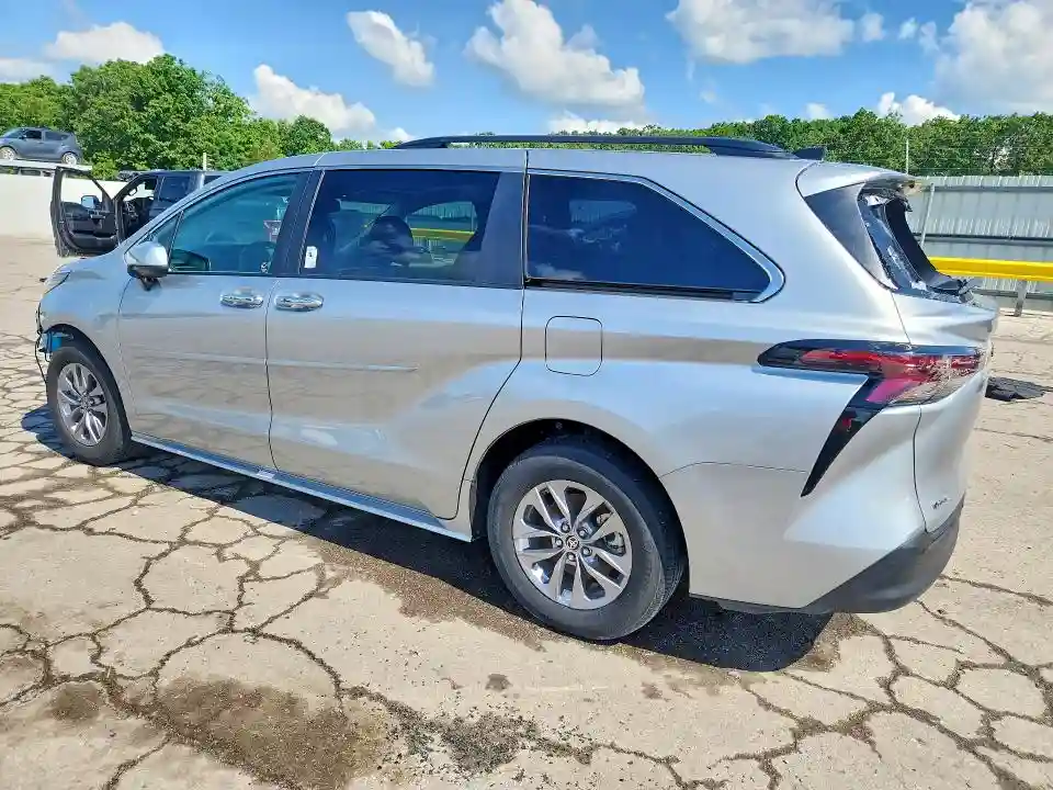 5TDJRKEC3SS246632 2025 TOYOTA SIENNA-1