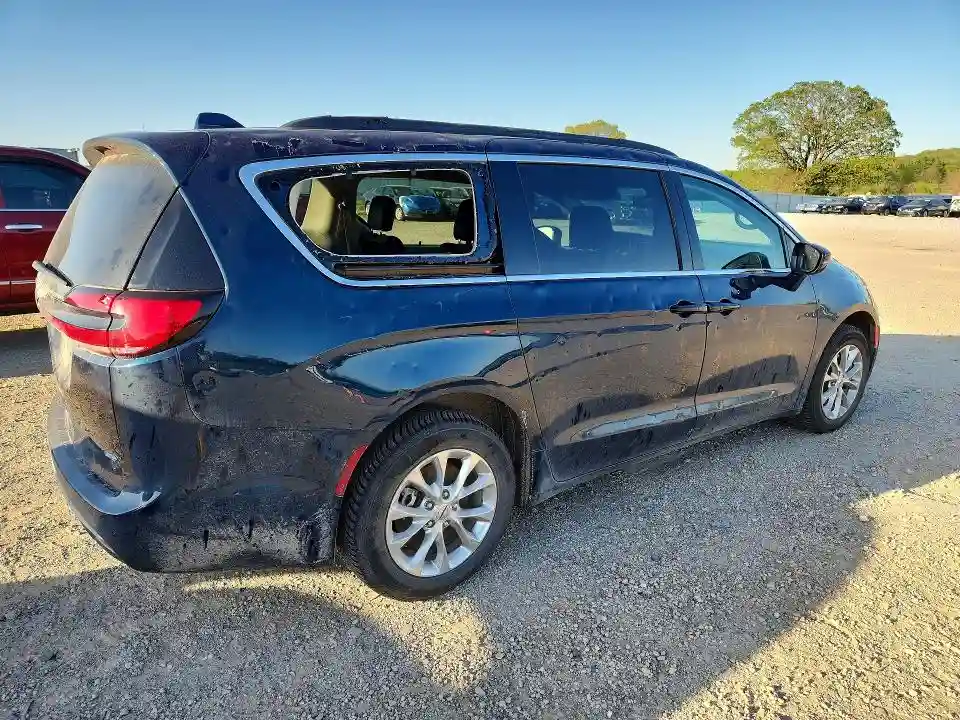 2C4RC3BG3NR216819 2022 CHRYSLER PACIFICA-2