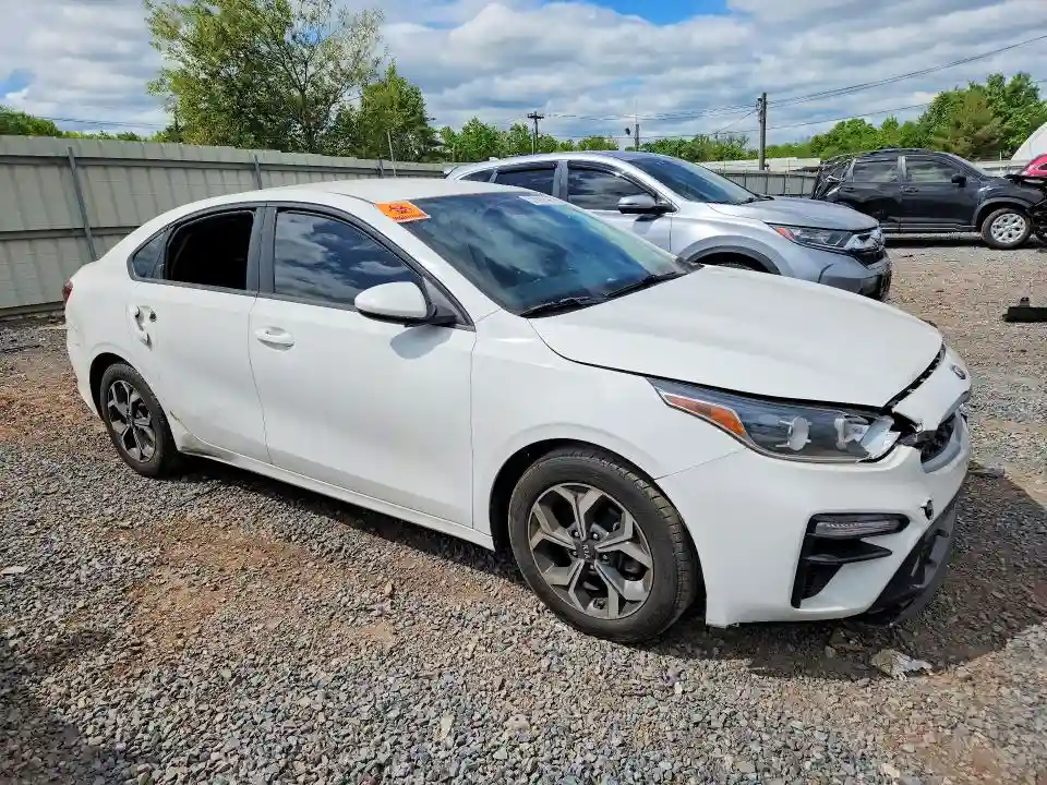 3KPF24AD4KE104742 2019 KIA FORTE-3